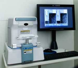 Microscopia-Especular-de-Cornea-300x263