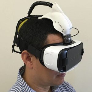 Primeiro Protótipo Do óculos, Que Utiliza A Tecnologia De Realidade Virtual, O Samsung VR. (nGoggle/)